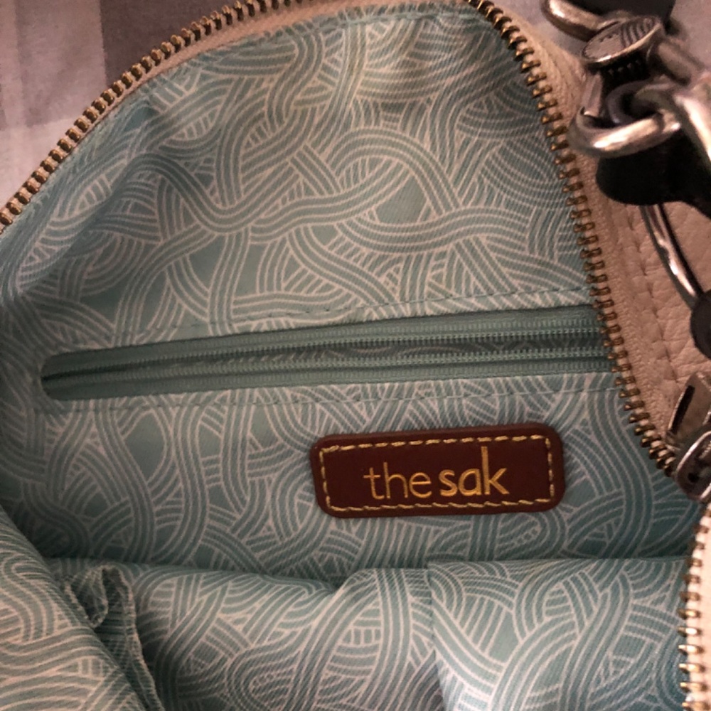 Purse - Picture 2 of 4